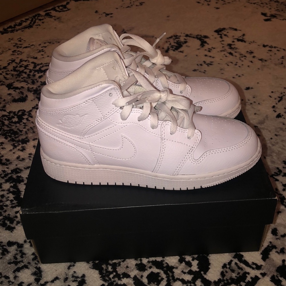 Air Jordan Mid